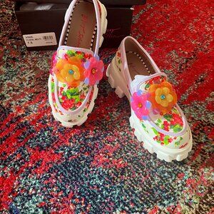 Betsey Johnson Vinnie floral multi shoes